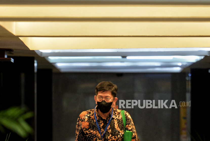Kepala Kantor Pajak Madya Jakarta Timur, Wahono Saputro. Usai diklarifikasi hartanya, Kepala Kantor Pajak Jaktim Wahono Saputro bungkam.