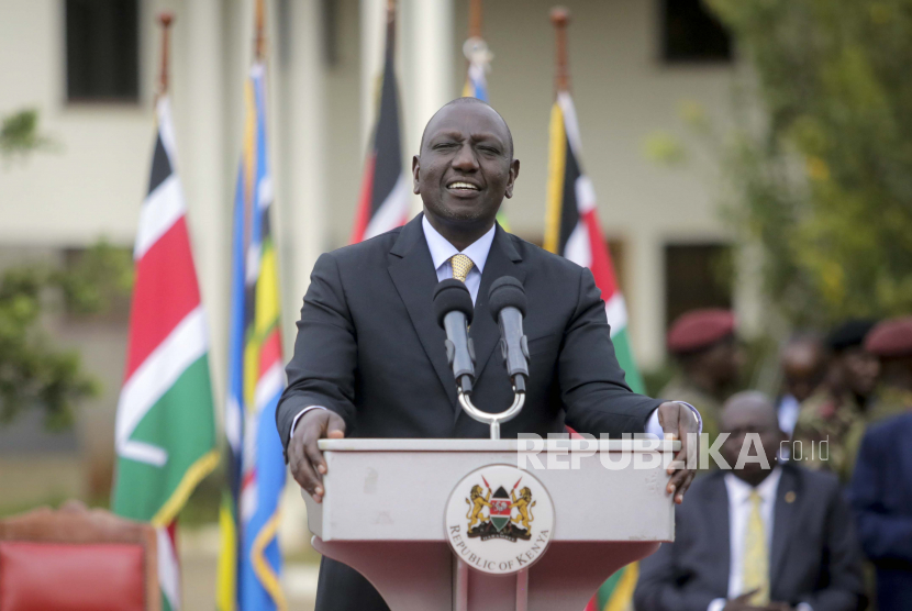  Presiden Terpilih Kenya William Ruto berbicara kepada media di kediaman resminya di Nairobi, Kenya Senin, 5 September 2022. 