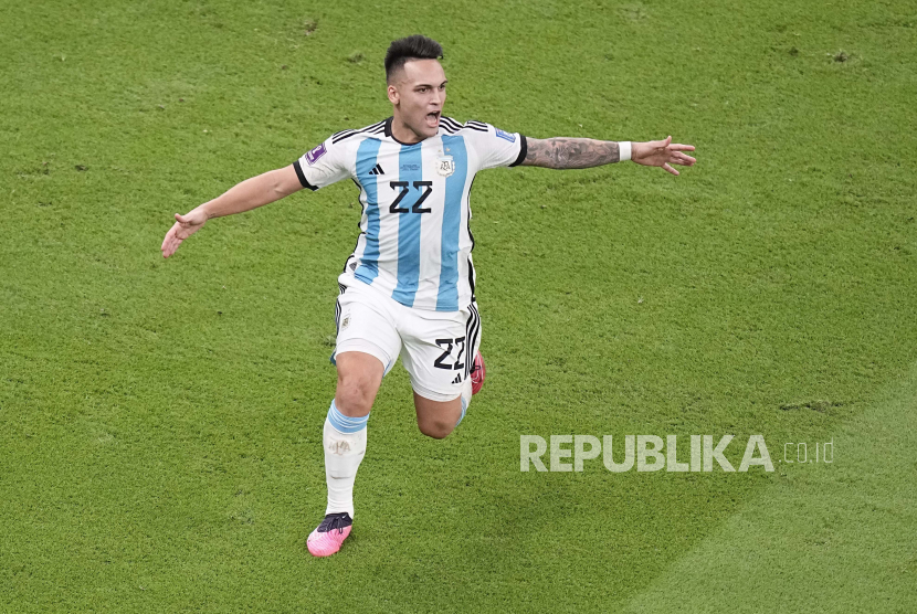Lautaro Martinez akan menjadi andalan Argentina di lini depan melawan Paraguay.