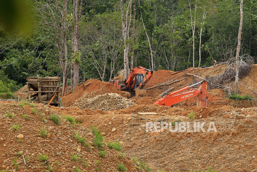 Enam orang penambang bijih timah ilegal di Desa Pemali, Kabupaten Bangka, Provinsi Kepulauan Bangka Belitung, tertimbun tanah longsor pada Rabu (23/6) dini hari pukul 03.00 WIB (Foto: ilustrasi)