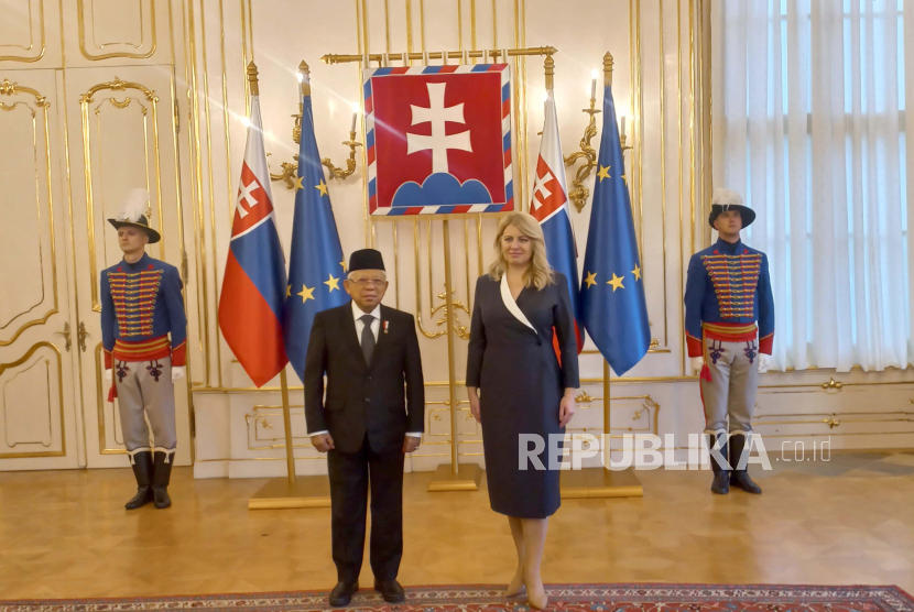 Wakil Presiden KH Maruf Amin saat bertemu dengan Presiden Slovakia Zuzana Caputova di Istana Presiden Slovakia di Bratislava, Senin (27/11/2023). 