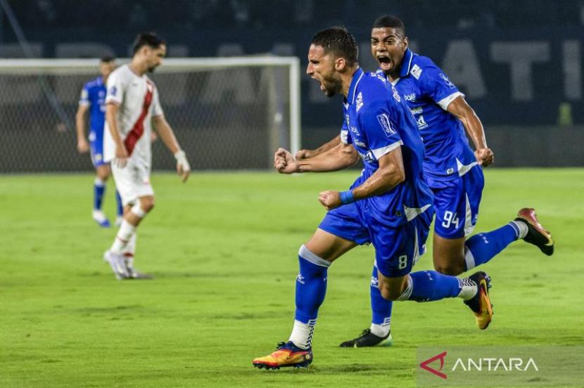 Julio tegaskan Persib Bandung bidik poin penuh hadapi Dewa United.