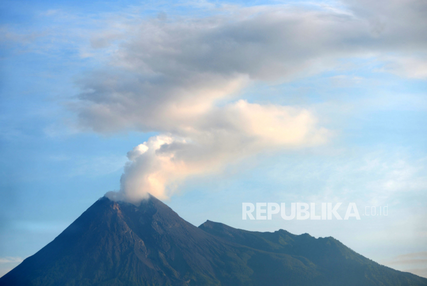 Gunung Merapi Pascaerupsi. ilustrasi