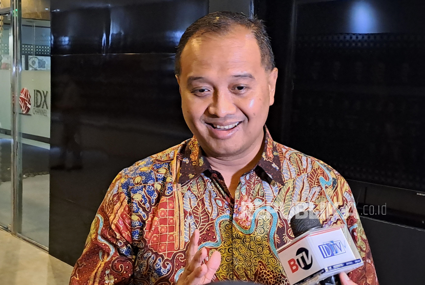 Deputi Bidang Pembiayaan dan Investasi OIKN, Agung Wicaksono menjelaskan mengenai perkembangan investasi di IKN Nusantara saat ditemui di Gedung Bursa Efek Indonesia, Senin (19/2/2024). 
