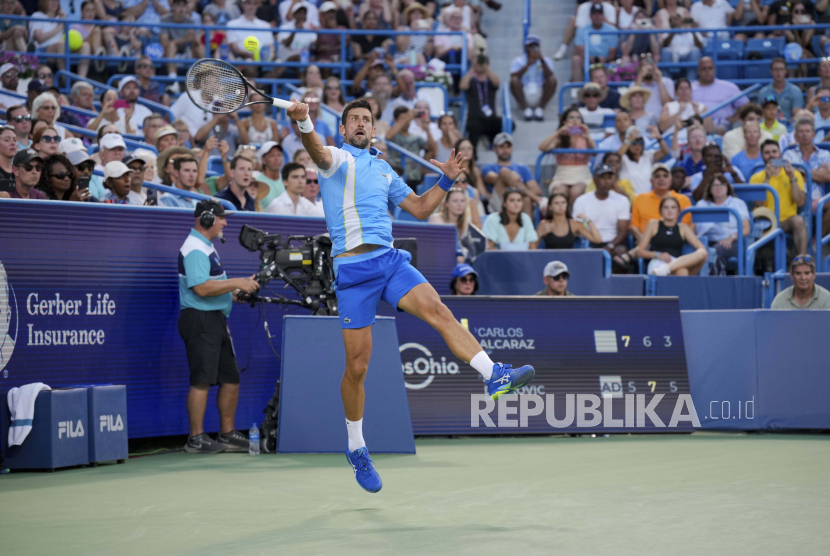 Novak Djokovic membutuhkan lima match point dan hampir empat jam untuk meraih kemenangan atas Carlos Alcaraz. Ia pun merebut gelar ATP Cincinnati Open, Ahad (20/8/2023) waktu setempat.