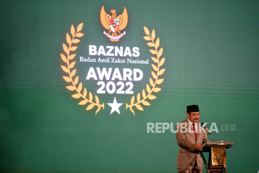 Ketua Badan Amil Zakat Nasional (BAZNAS) RI KH. Noor Achmad memberikan sambutan pada acara Baznas Award 2022 di Jakarta, Senin (17/1/2022). Baznas Award 2022 ini merupakan rangkaian kegiatan dalam rangka memperingati HUT ke-21 Baznas.Prayogi/Republika