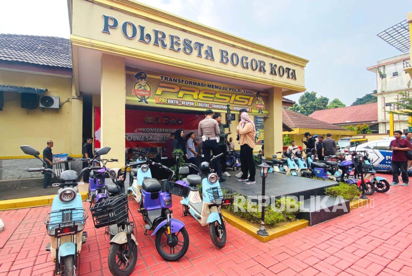 Polresta Bogor Kota menindak dan menertibkan puluhan unit sepeda listrik di Kota Bogor, Jawa Barat, yang penggunaannya tidak sesuai ketentuan.
