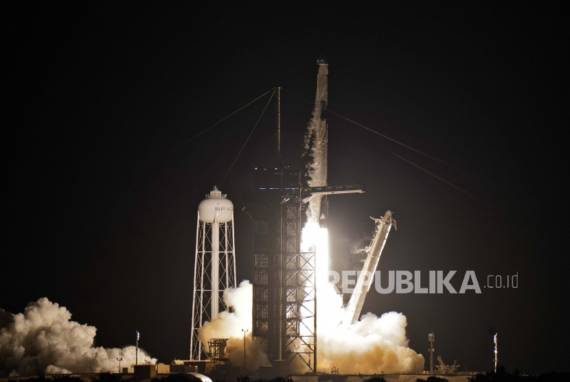  SpaceX Falcon 9 lepas landas dari Launch Pad 39-A Kennedy Space Center Rabu, 15 September 2021, di Cape Canaveral, Florida.