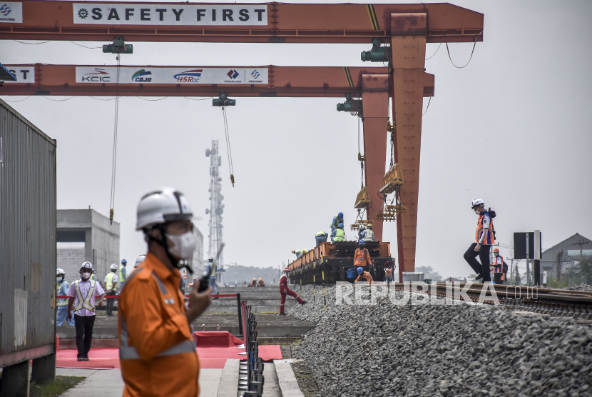 Proyek Kereta Cepat Jakarta-Bandung (ilustrasi). PT Kereta Cepat Indonesia China (KCIC) memastikan kereta cepat Jakarta-Bandung memiliki tingkat keamanan tinggi.
