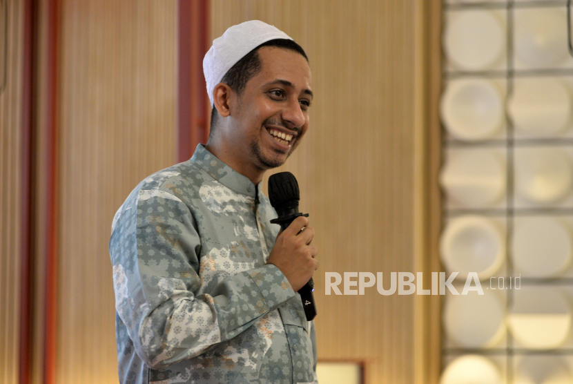 Ustadz Habib Husein Jafar Al Hadar memberikan tausiyah dalam salah satu acara di Jakarta, Senin (8/11/2022). Habib Jafar: Bom Bunuh Diri Akibat Kesalahpahaman Agama