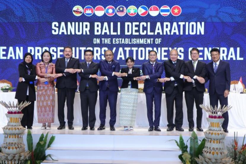 Jaksa Agung ASEAN tandatangani Deklarasi Bali untuk menangani kejahatan lintas batas.