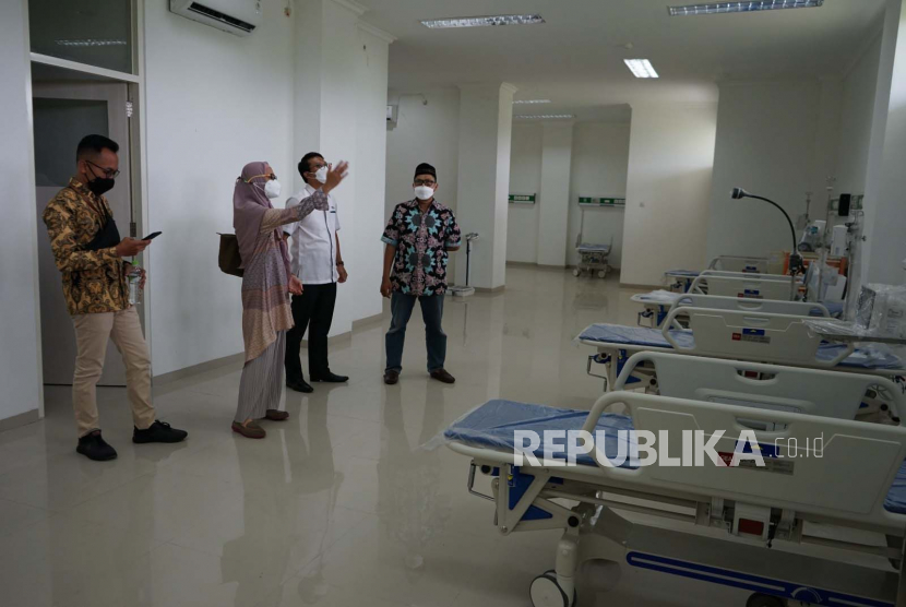 Rumah Sakit Hasyim Asyari Tebuireng di Jombang resmi beroperasi pada Kamis (2/2/2023), bertepatan dengan 3 (tiga) tahun meninggalnya (Alm.) Salahuddin Wahid (Gus Sholah).