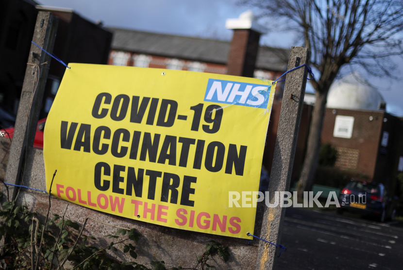 Jamaah masjid Inggris menerima suntikan vaksin Covid-19