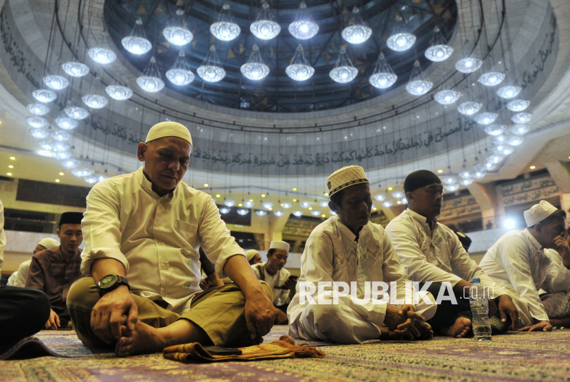 Ilustrasi puasa Rajab. Puasa Rajab mempunyai sejumlah keutamaan