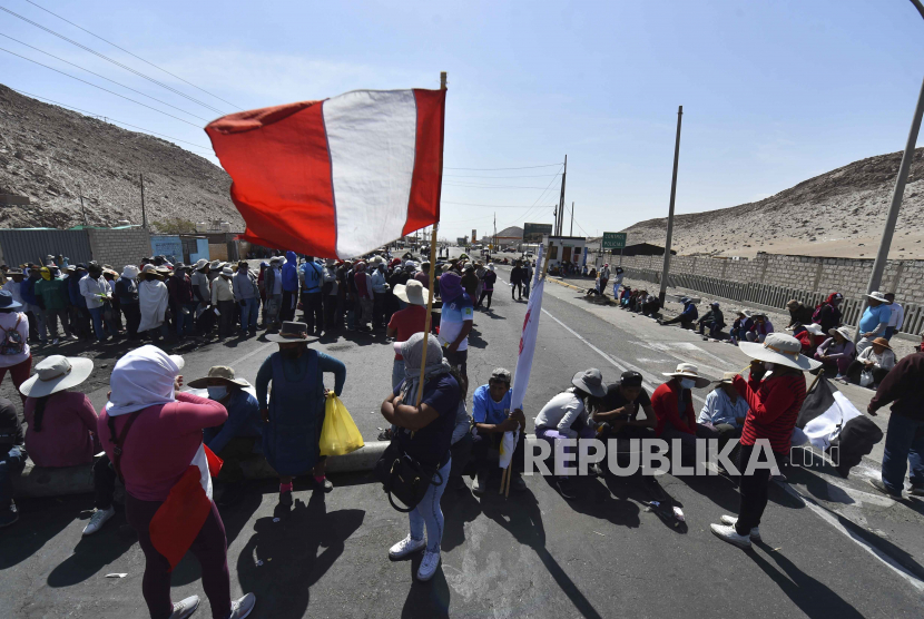 Kongres Peru kembali menolak percepatan pemilihan umum ke Desember 2023. Pemilu yang lebih awal salah satu tuntutan pengunjuk rasa yang sudah hampir setiap hari menggelar protes selama tujuh pekan terakhir sejak mantan Presiden Pedro Castillo diturunkan.