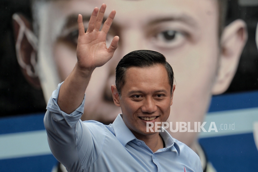 Ketua Umum Partai Demokrat Agus Harimurti Yudhoyono (AHY). AHY menyebut pada masa pemerintahan ayahnya, sebanyak 1,1 juta honorer diangkat menjadi PNS. (ilustrasi)