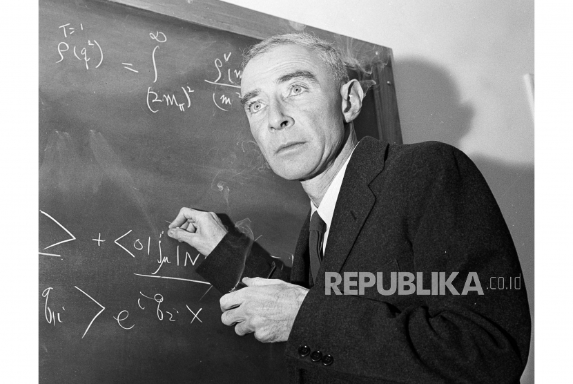 Dr J Robert Oppenheimer. 