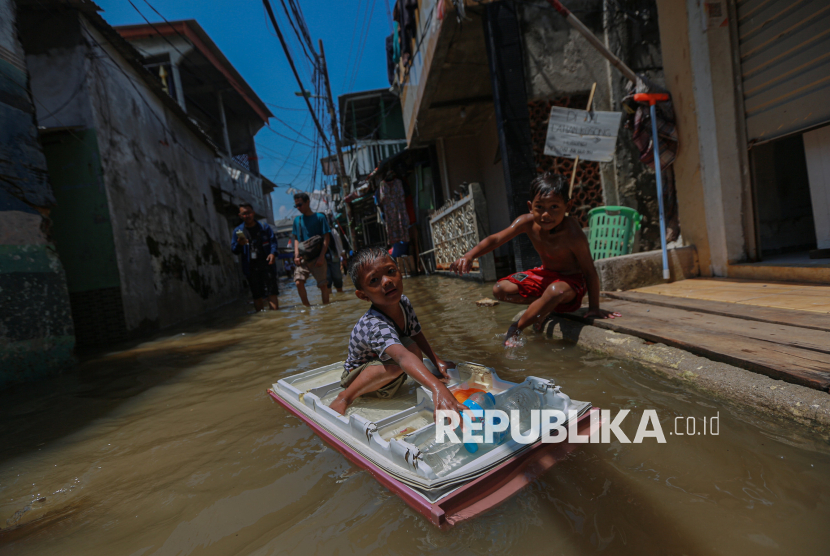 Banjir Rob Rendam 3 RT di Muara Angke dan 4 RT di Marunda