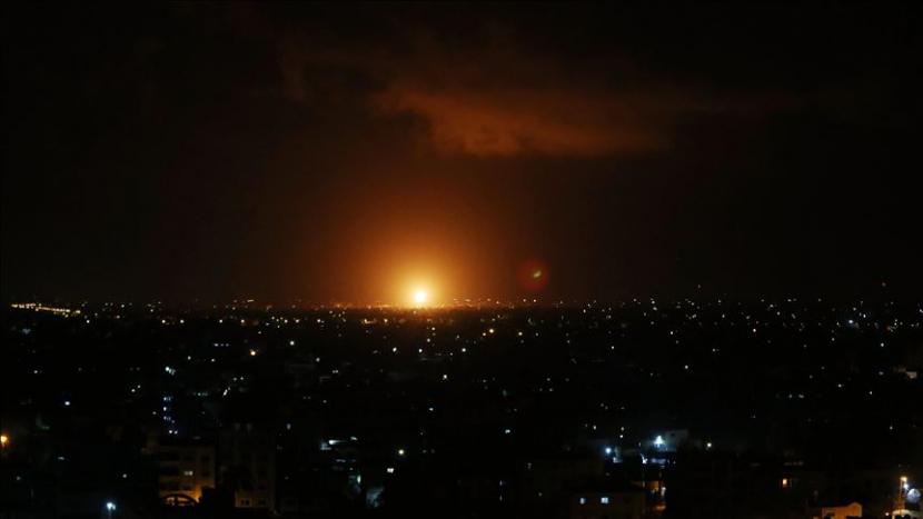 Pesawat tempur Israel melancarkan serangan udara yang menargetkan posisi kelompok perlawanan Palestina
