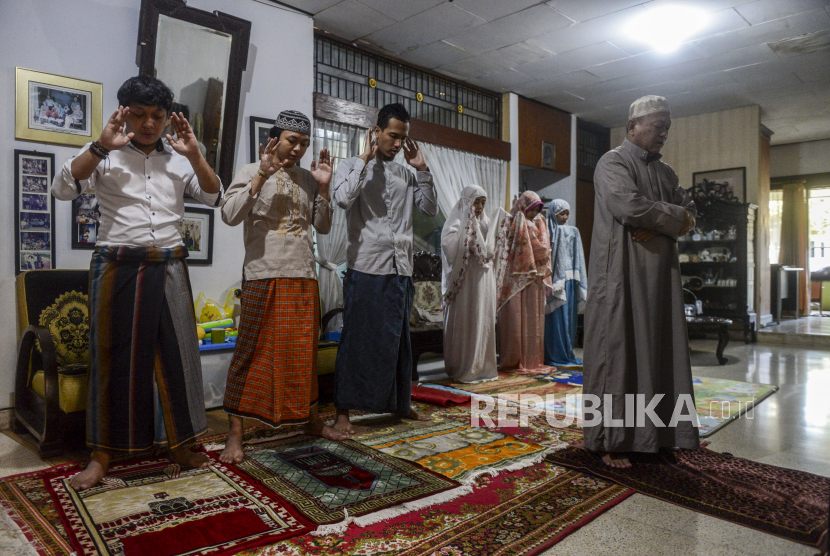 Sekjen MUI: Utamakan Sholat Idul Fitri di Rumah