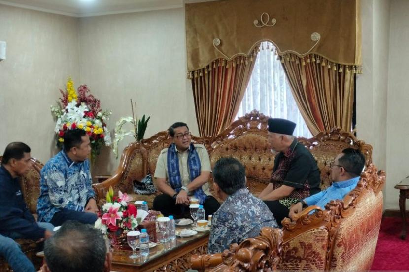 Gubernur Sumbar paparkan gagasan Nagari Creative Hub kepada Menekraf.