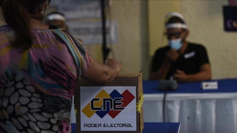 Organisasi Negara-negara Amerika (OAS) pada Rabu (9/12) menyetujui resolusi yang menolak hasil pemilihan parlemen yang diadakan selama akhir pekan di Venezuela.