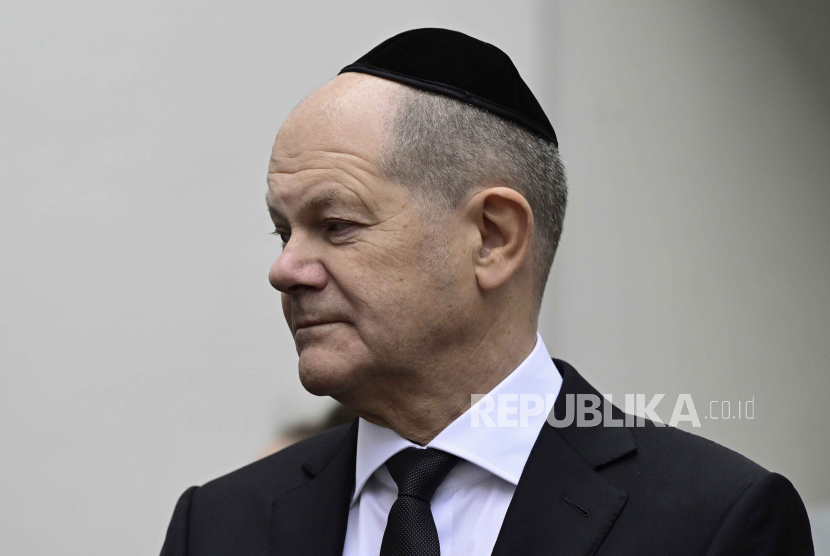 Kanselir Jerman, Olaf Scholz, menegaskan  dukungan dan solidaritas penuh negaranya untuk zionis Israel 
