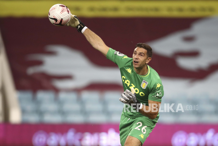  Emiliano Martinez 