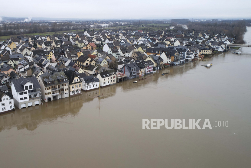 Tepi sungai Rhine banjir di Niederwerth, Jerman. Ilustrasi.