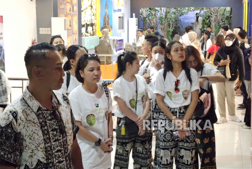 Peserta Asean Panji Festival yang berasal dari sembilan negara di ASEAN tiba di Museum Empu Purwa, Kota Malang, Jawa Timur.