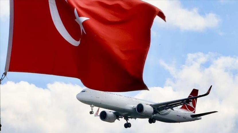 Maskapai penerbangan nasional Turkiye, Turkish Airlines, pada Kamis (8/12/2022) dinobatkan sebagai maskapai dengan rancangan terbaik di Eropa tahun 2022.