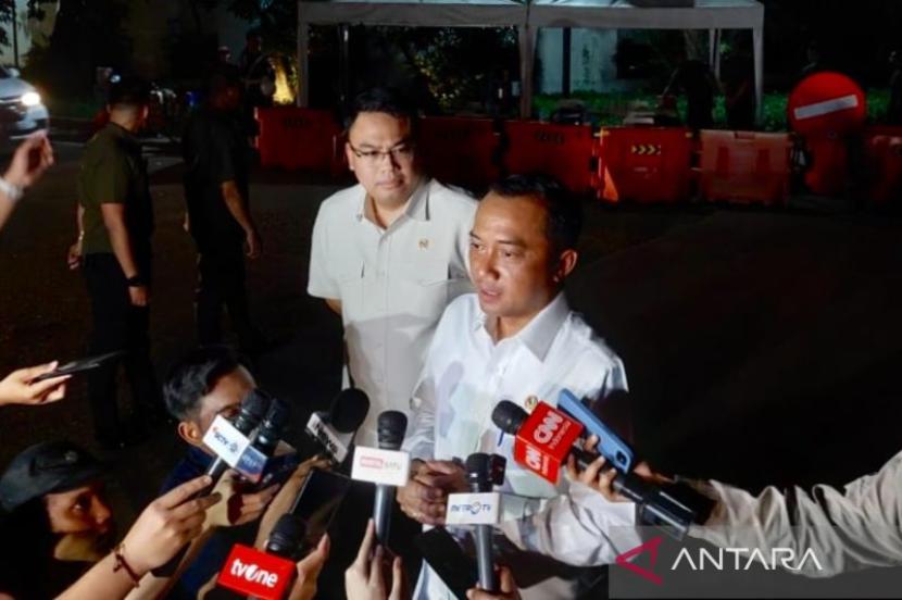 Prabowo rapat 3 jam dengan menteri-menteri bahas pangan hingga migas.