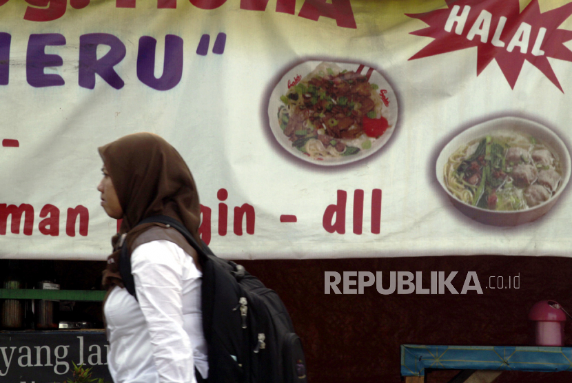 Ilustrasi Makanan Halal. Pemerintah Kota (Pemkot) Bandung akan memiliki zona kuliner halal di Taman Valkenet, Jalan Malabar, Kota Bandung. Zona kuliner tersebut akan diresmikan pada Senin (12/12/2022).