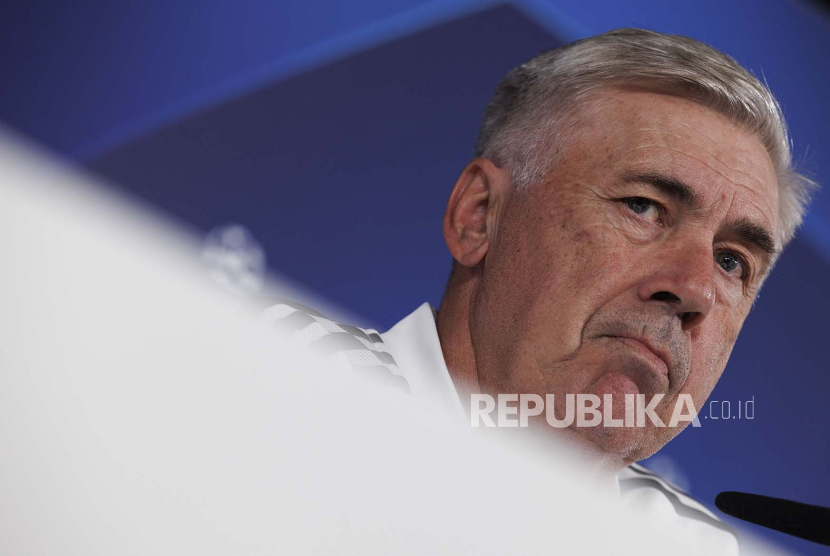 Pelatih kepala Real Madrid, Carlo Ancelotti, berbicara pada konferensi pers setelah sesi latihan tim, di Madrid, Spanyol, 04 Oktober 2022. Real Madrid CF akan menghadapi Shakhtar Donetsk dalam pertandingan Grup F Liga Champions UEFA pada 05 Oktober.