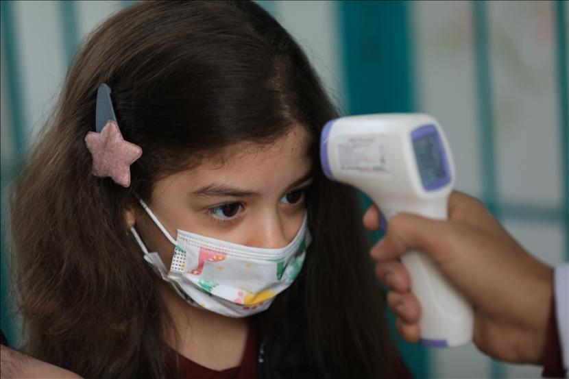 Menteri Kesehatan Irak mengatakan ratusan anak telah tertular varian baru virus corona.