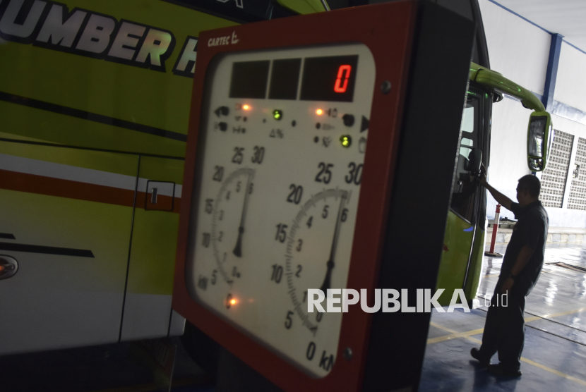 Dishub Ciamis Lakukan Uji Kelaikan Angkutan Bus Pariwisata Jelang Libur Nataru Republika Online