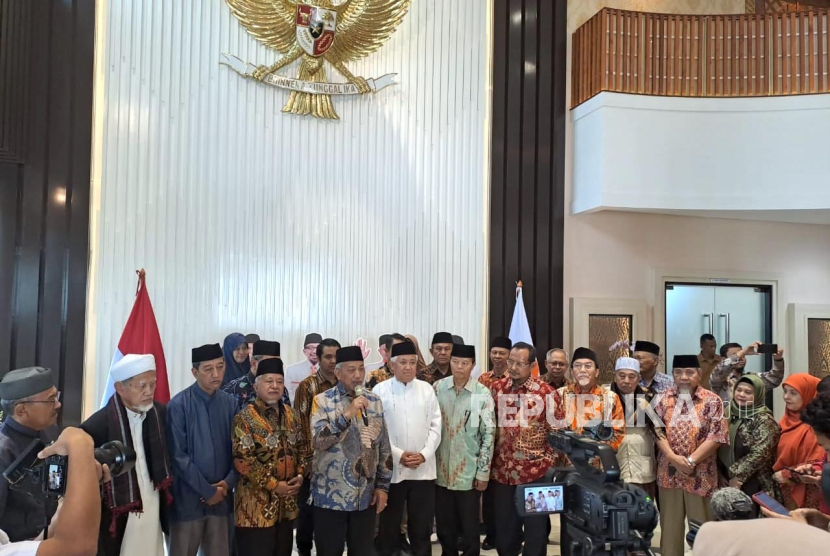 Pertemuan Mantan Ketua PP Muhammadiyah Din Syamsuddin dengan Presiden PKS Ahmad Syaikhu. Din Syamsuddin sebut Anies-Muhaimin bisa menerapkan konsep Trisakti Bung Karno.
