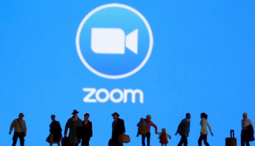 Zoom Dianggap Bahaya, Perusahaan Perbarui Aplikasi untuk Tambah Fitur . . . .. (FOTO: REUTERS/Dado Ruvic)