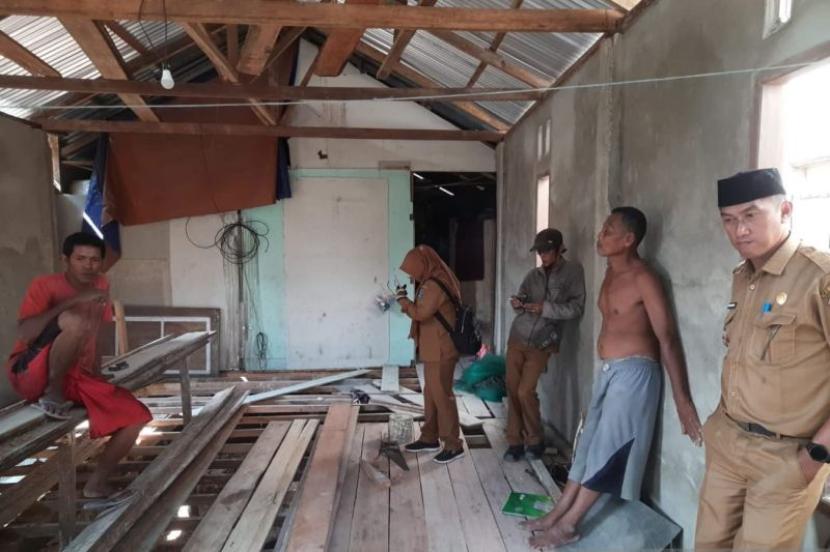 Pemkab Tanjabbar targetkan 3.800 rumah warga dapat bedah rumah.