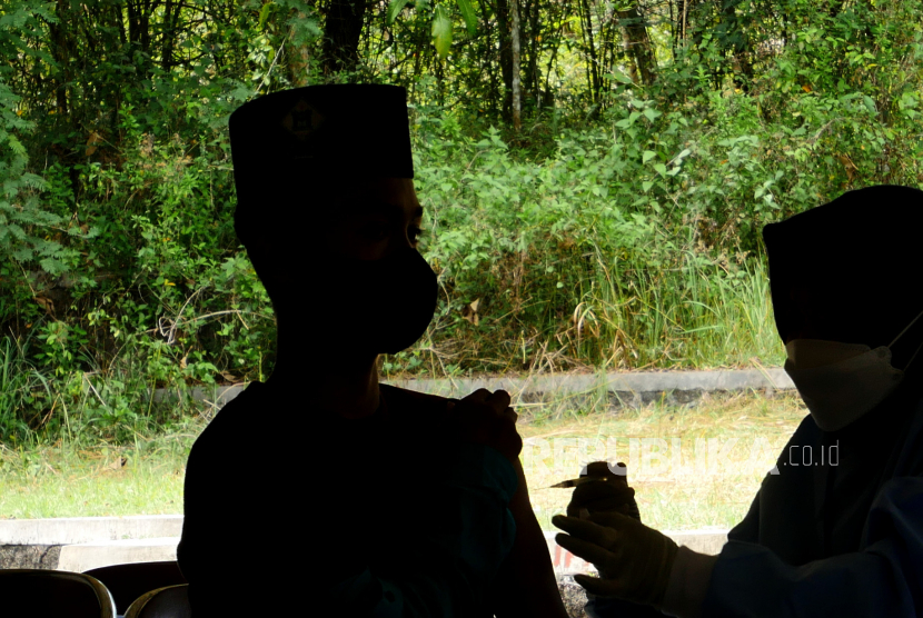 Vaksinasi Covid-19 di Gunung Kidul