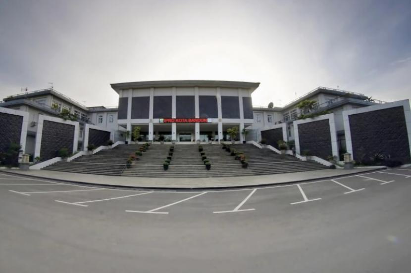 Sekwan Bandung: Tunjangan DPRD hak normatif bukan penghasilan tambahan.