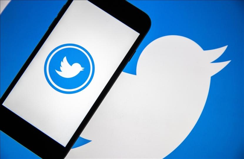 Regulator media Rusia mengumumkan pada Rabu (9/3) bahwa mereka telah memperlambat akses daring ke Twitter karena media sosial asal Amerika Serikat itu telah melakukan pelanggaran hukum nasional.