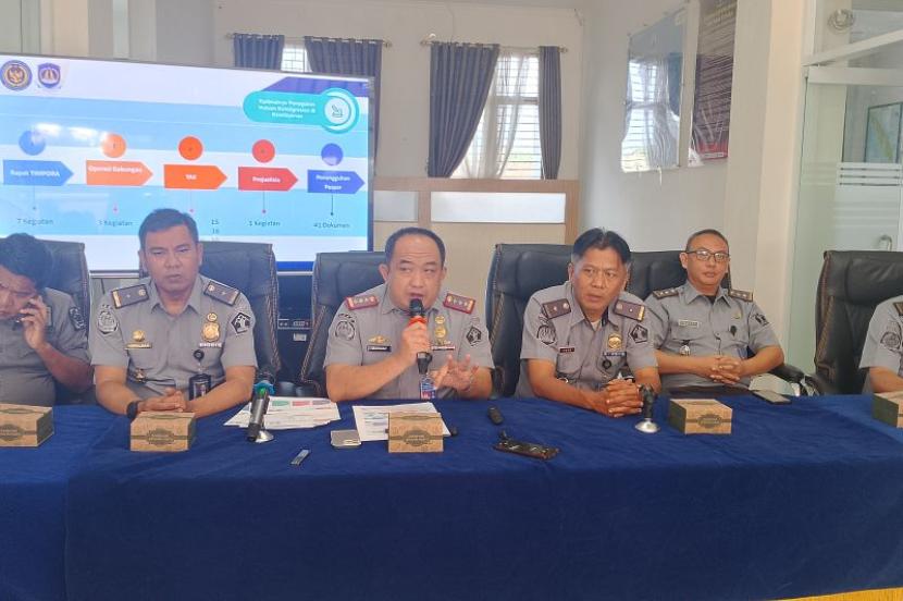 Imigrasi Agam Deportasi 16 WNA Sepanjang Tahun