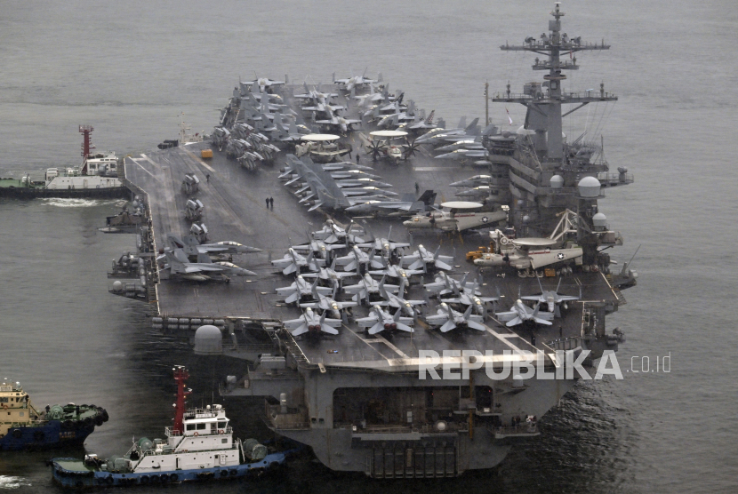 Kapal induk bertenaga nuklir AS Theodore Roosevelt (CVN 71).