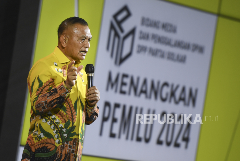 Sekjen Partai Golkar Lodewijk F Paulus memberikan arahan saat menghadiri Rapat Koordinasi Nasional (Rakornas) bidang Media dan Penggalangan Opini (MPO) Partai Golkar di Jakarta, Senin (21/11/2022). Rakornas tersebut membahas upaya pemenangan Partai Golkar dalam Pemilihan Umum (Pemilu) 2024. 