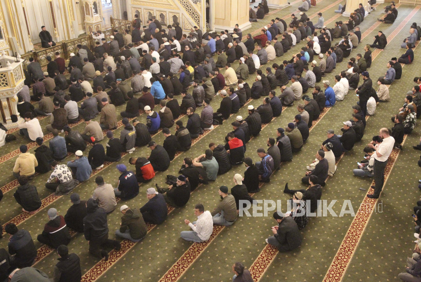 Muslim di Grozny, Rusia. Jutaan Muslim di Rusia Rayakan Idul Adha