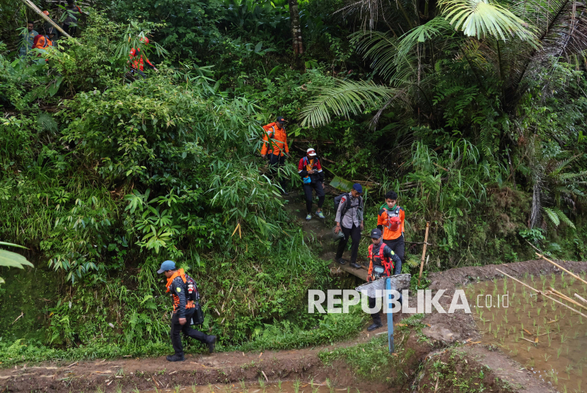 Pesawat ATR Hilang Kontak di Maros, Tiga Pegawai KKP Ikut dalam Penerbangan
