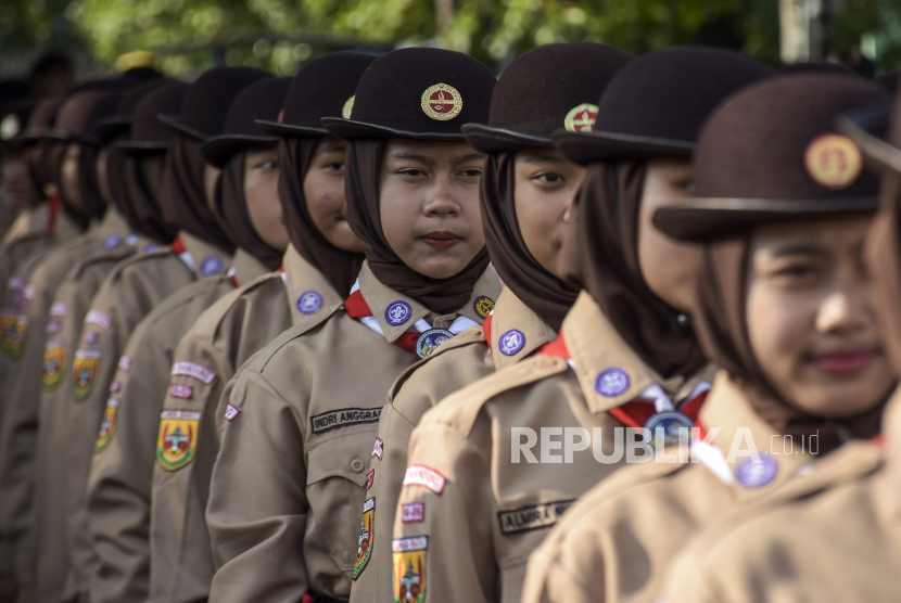 Scout members. The Ministry of Education and Industry said that the school is still obliged to provide Scouting as an extracurricular school.