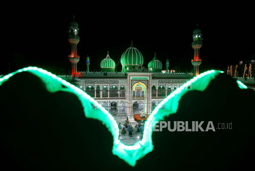 Pemandangan masjid di Pakistan