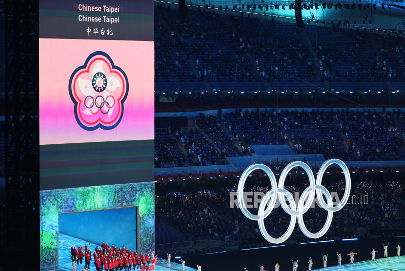 Kedatangan Tim China Taipei disebutkan di layar saat Upacara Pembukaan Olimpiade Beijing 2022 di Stadion Nasional. Taiwan kecam atlet Olimpiade Huang Yu-ting karena kenakan seragam tim China. Ilustrasi.